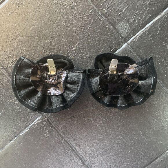 Lovely Vintage Rhinestone design Felt Shoe clips, Unmarked - Picture 3 of 4